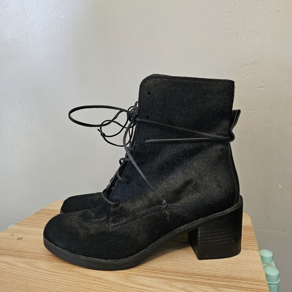UGG black Oriana exotic calf hair boots 9.5 - Picture 3 of 10